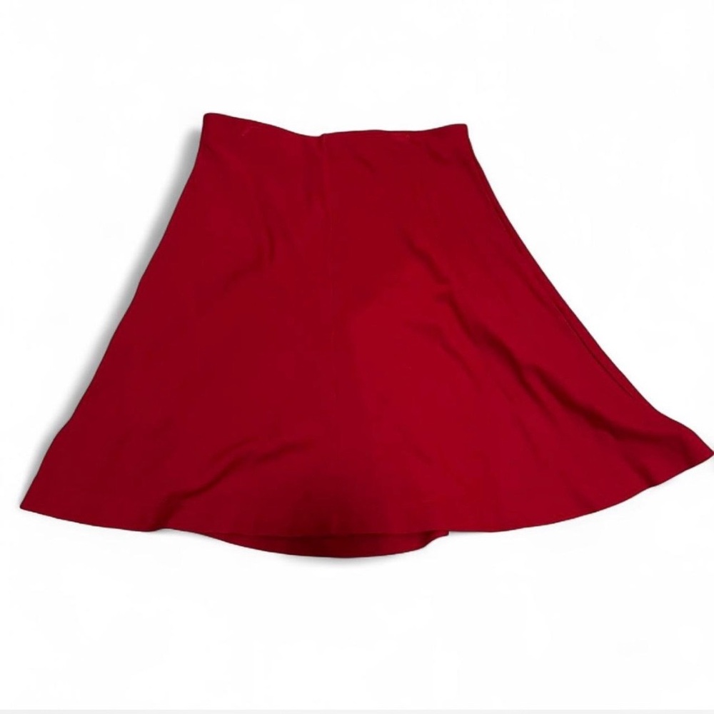 [SOLD] 🐾 3 for $20 🐾 Uniqlo Vibrant Red Skater Skirt